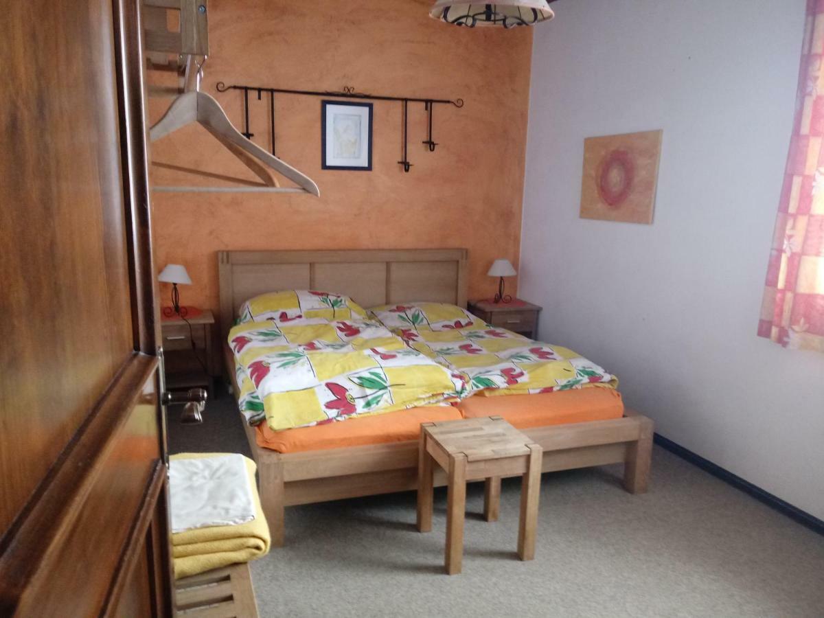 Almhaus Florian Daire Treffen Dış mekan fotoğraf